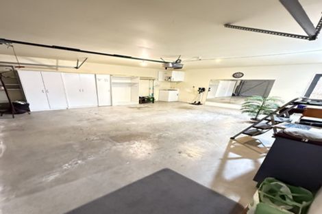 Photo of property in 17 Whitford Road, Howick, Auckland, 2014