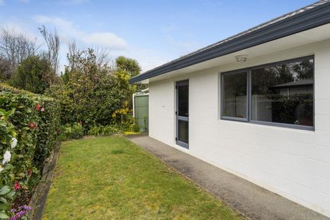 Photo of property in 14 Brookfield Place, Paraparaumu, 5032