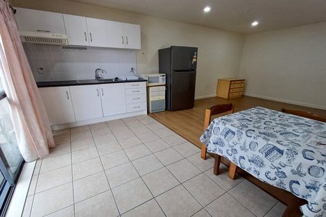 Photo of property in 12 Graham Collins Drive, Windsor Park, Auckland, 0632