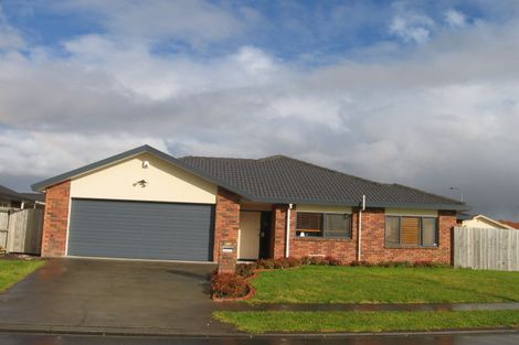 Photo of property in 14 Caltra Place, East Tamaki, Auckland, 2016