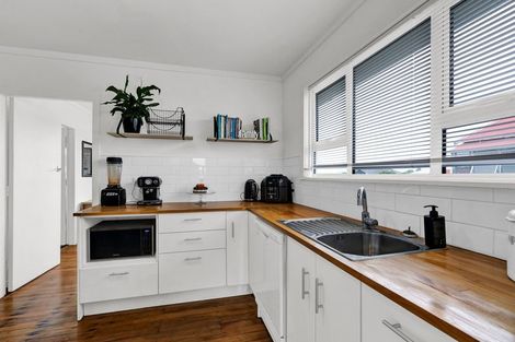 Photo of property in 15 Campbell Street, Hawera, 4610