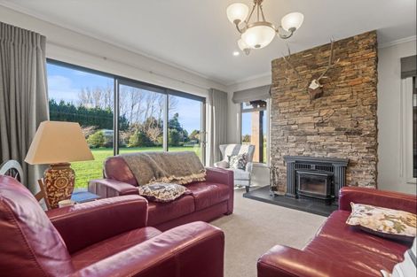 Photo of property in 2 Pheasant Lane, Aokautere, 4471