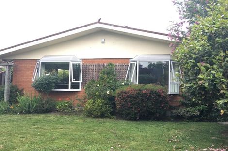 Photo of property in 144 Warren Crescent, Hillmorton, Christchurch, 8025