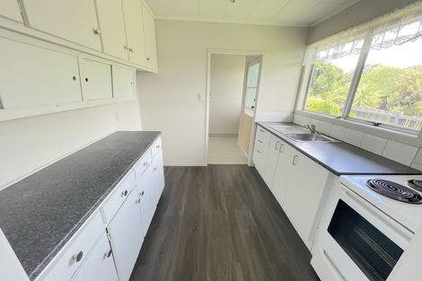 Photo of property in 2/50 Sikkim Crescent, Clover Park, Auckland, 2019
