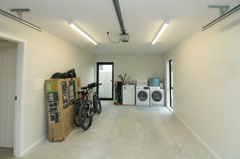 Photo of property in 1b Moore Street, Trentham, Upper Hutt, 5018