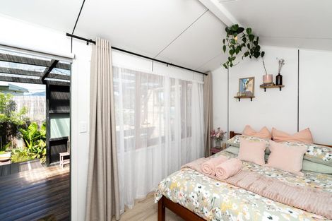 Photo of property in 21 Government Road, Raglan, 3225