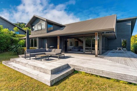 Photo of property in 8 Whakamoenga Point, Acacia Bay, Taupo, 3385