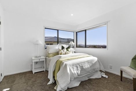 Photo of property in 23 Gillard Place, Eastern Beach, Auckland, 2012