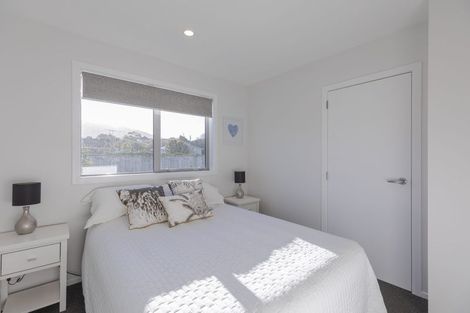 Photo of property in 41b Collins Avenue, Tawa, Wellington, 5028