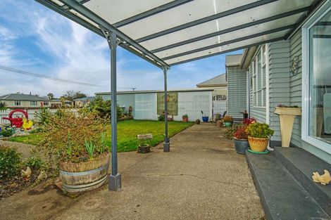 Photo of property in 58 Wakefield Street, Westport, 7825