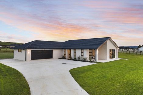 Photo of property in 15 Kaipo Heights Drive, Onewhero, 2697