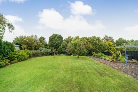 Photo of property in 135 Summerhill Drive, Fitzherbert, Palmerston North, 4410