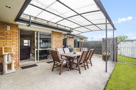 Photo of property in 17 Cranmer Close, Rototuna North, Hamilton, 3210