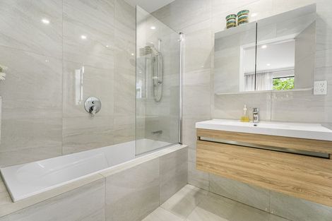 Photo of property in 41 Couldrey Crescent, Red Beach, 0932