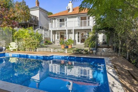 Photo of property in 34 Hastings Parade, Devonport, Auckland, 0624