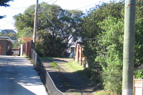 Photo of property in 61 Kaurilands Road, Titirangi, Auckland, 0604