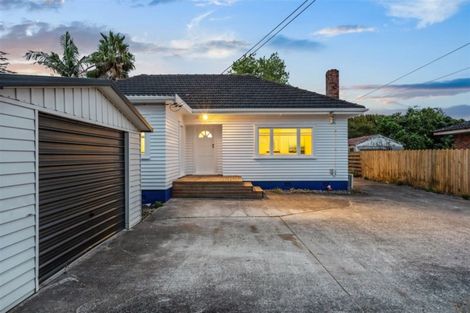 Photo of property in 19 Clevedon Road, Papakura, 2110