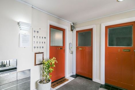 Photo of property in 3/24 Elizabeth Street, Mount Victoria, Wellington, 6011