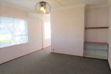 Photo of property in 35 Breakwater Road, Moturoa, New Plymouth, 4310