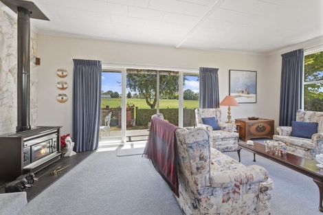 Photo of property in 147 Koputaroa Road, Levin, 5575