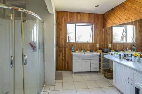 Photo of property in 36 Freyberg Crescent, Waikanae Beach, Waikanae, 5036