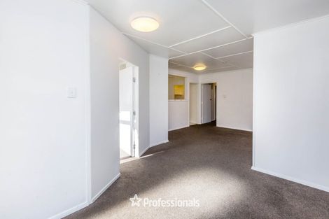 Photo of property in 35 Hanson Grove, Stokes Valley, Lower Hutt, 5019