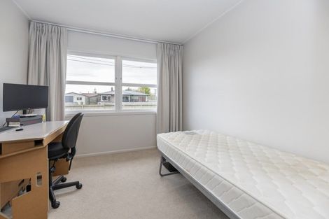 Photo of property in 2 Mears Road, St Andrews, Hamilton, 3200