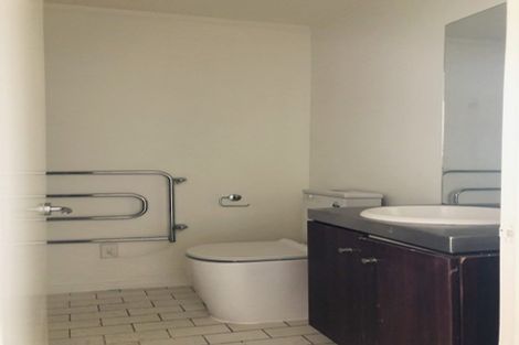 Photo of property in 16 Tekapo Rise, Fairview Heights, Auckland, 0632