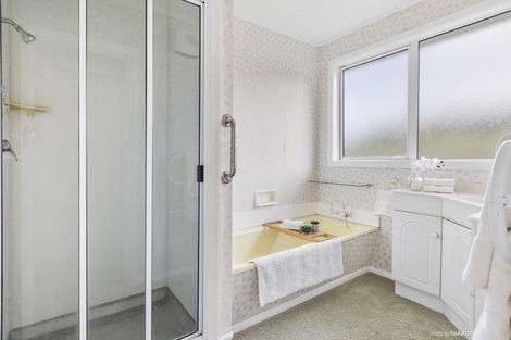 Photo of property in 2 View Road, Houghton Bay, Wellington, 6023