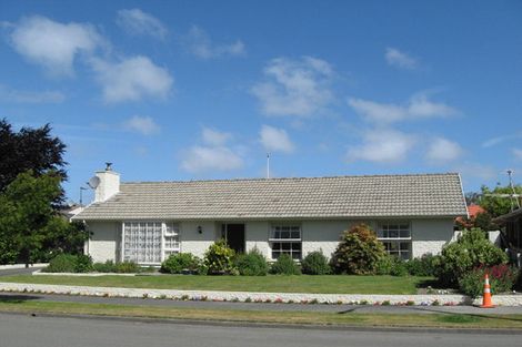 Photo of property in 7 Lombard Place, Avonhead, Christchurch, 8042