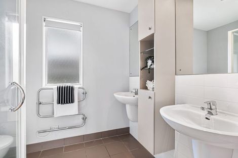 Photo of property in 26 Admirals Court Drive, Greenhithe, Auckland, 0632