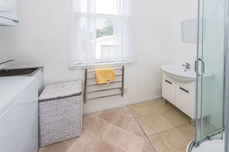 Photo of property in 11 Peakes Road, Saint Johns Hill, Whanganui, 4501