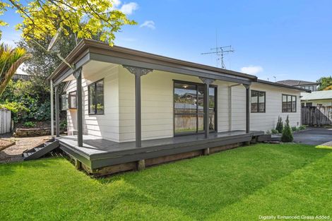 Photo of property in 102 Macfarlane Street, Hamilton East, Hamilton, 3216