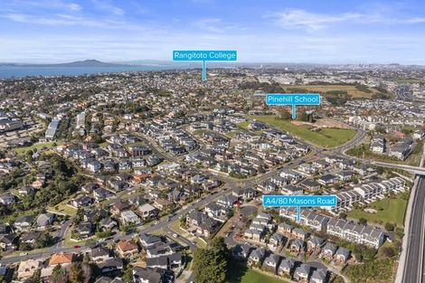 Photo of property in 4a/60 Masons Road, Oteha, Auckland, 0632