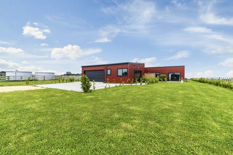 Photo of property in 136 Mirikau Road, Warea, New Plymouth, 4381