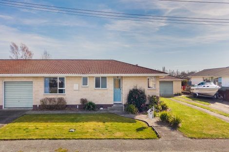 Photo of property in 1 Carlisle Street, Waimate, 7924