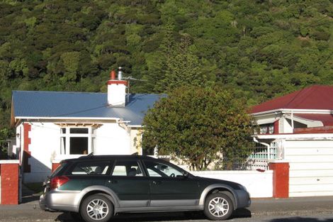 Photo of property in 65 Oroua Street, Eastbourne, Lower Hutt, 5013