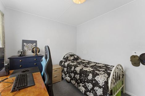 Photo of property in 19 Hill Grove, Naenae, Lower Hutt, 5011