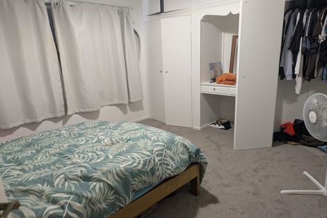 Photo of property in 67 Beaubank Road, Kelston, Auckland, 0602