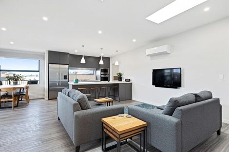 Photo of property in 20 Naeo Close, Papamoa Beach, Papamoa, 3118