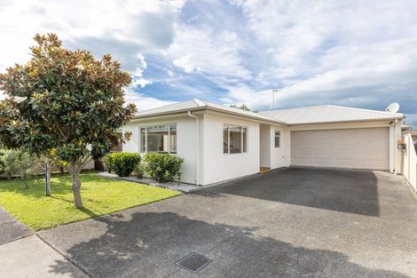 Photo of property in 14 Cassino Crescent, Onekawa, Napier, 4110