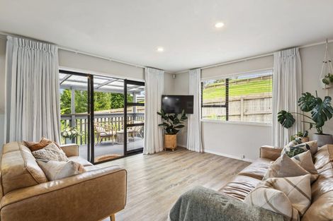 Photo of property in 21 Stott Avenue, Birkdale, Auckland, 0626