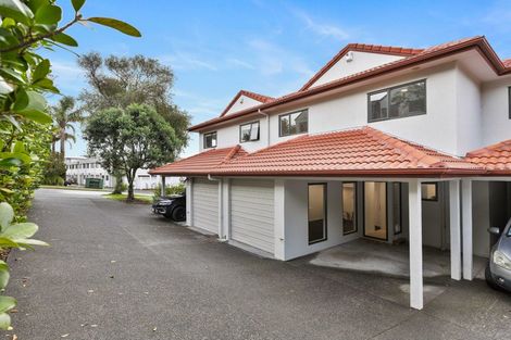 Photo of property in 6/42 Fields Parade, Oteha, Auckland, 0632
