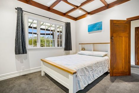 Photo of property in 5 Taupaki Road, Taupaki, Henderson, 0782