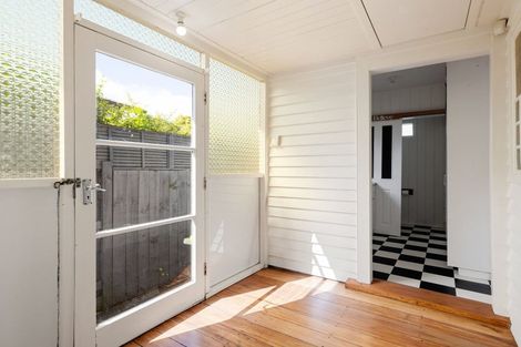 Photo of property in 117 Forest Lake Road, Forest Lake, Hamilton, 3200