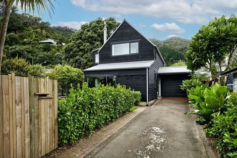 Photo of property in 85 Muritai Road, Eastbourne, Lower Hutt, 5013