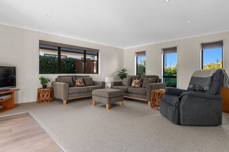 Photo of property in 19 Inglewood Place, Bethlehem, Tauranga, 3110