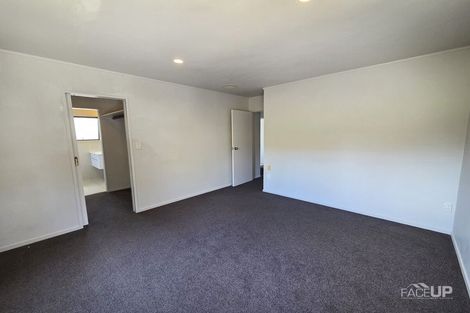 Photo of property in 1/179 Wiseley Road, West Harbour, Auckland, 0618