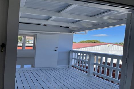 Photo of property in 1 Elphinstone Avenue, Wesley, Auckland, 1041