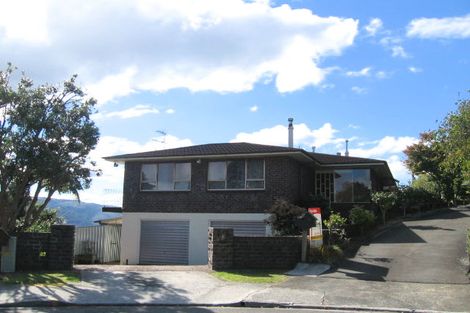 Photo of property in 8 Kenilworth Grove, Silverstream, Upper Hutt, 5019